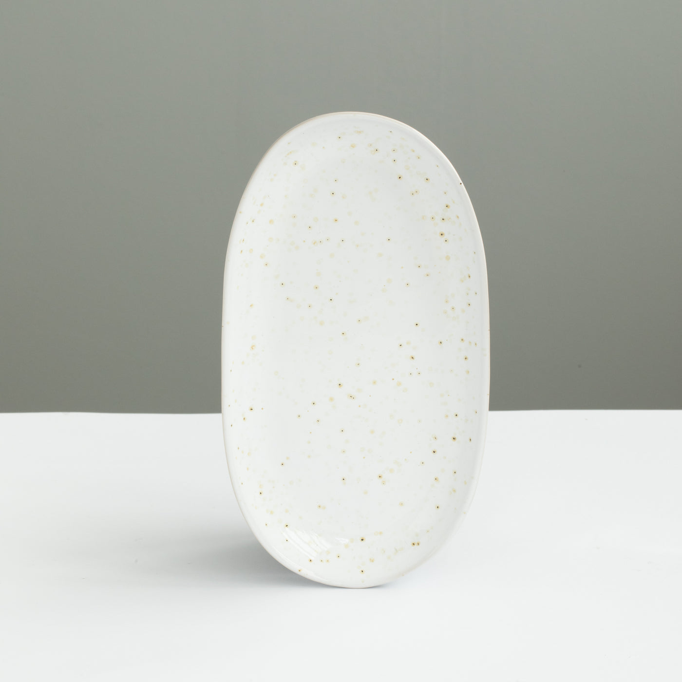 Assiette ovale 22cm Serra