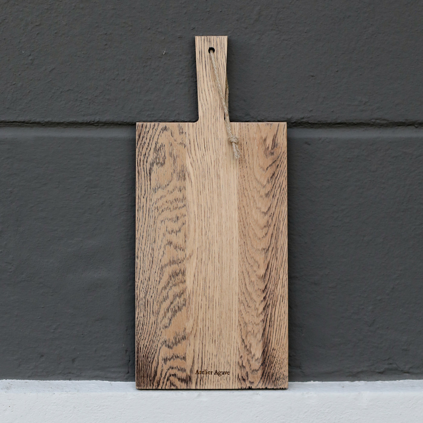 Grande planche à servir en chêne (foncé) 50 x 21.5 x 1.8 cm