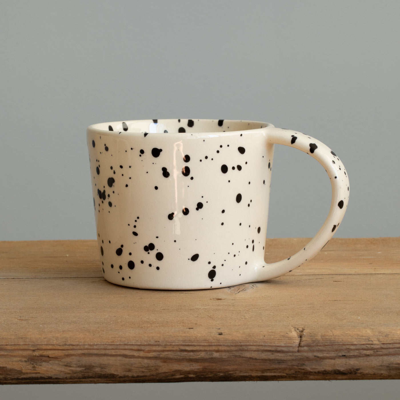 Grande tasse à thé Black Dots