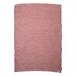 Petit tapis rouge à rayures de jute en laine tissée à la main au Portugal, avec des motifs blancs.